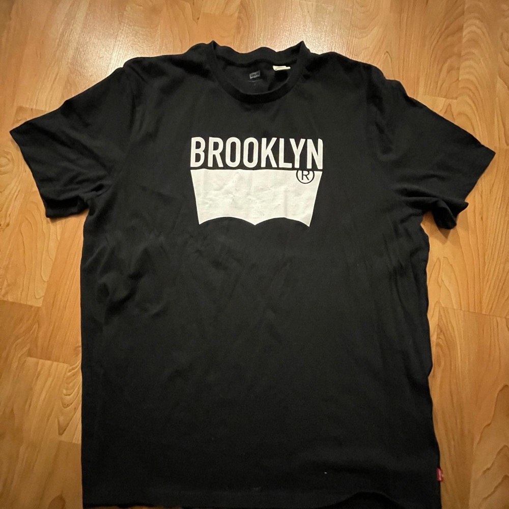 Levi’s T shirt